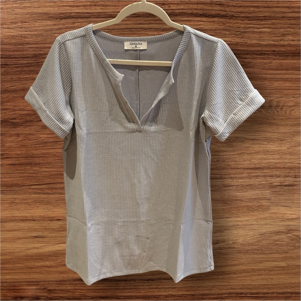 Zenana Outfitters Light Gray Short Sleeve Top
